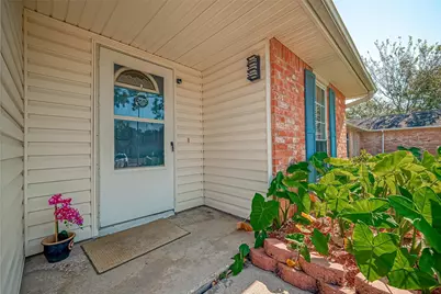 2607 Plymouth Rock Drive, Webster, TX 77598 - Photo 2