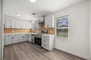 3838 Daphne St, Houston, TX 77021 - Photo 10