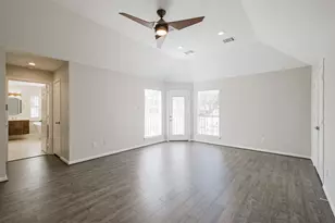 502 Lee Shore Ln, Houston, TX 77079 - Photo 18