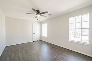 502 Lee Shore Ln, Houston, TX 77079 - Photo 22