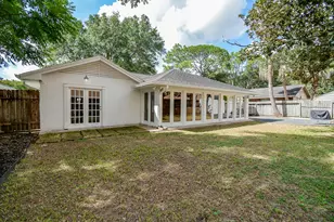 9614 Val Verde St, Houston, TX 77063 - Photo 6