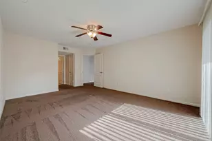 8415 Hearth Dr, Houston, TX 77054 - Photo 16