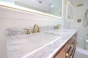 136 Talisman St, Lake Jackson, TX 77566 - Photo 22