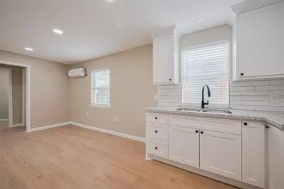 2516 Craigmont Street, Houston, TX 77023 - Photo 6