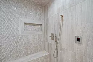 407 Isles End Road Rd, Tiki Island, TX 77554 - Photo 30