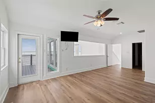 407 Isles End Road Rd, Tiki Island, TX 77554 - Photo 24