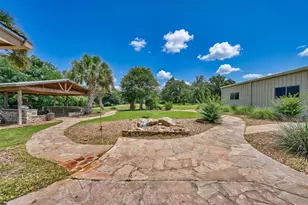 1017 Buescher Rd, Columbus, TX 78934 - Photo 26