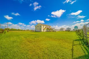 10411 Wern Rd, Galveston, TX 77554 - Photo 36