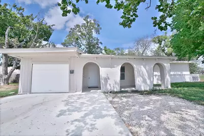 575 Pecan Drive, Houston, TX 77587 - Photo 2