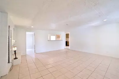 575 Pecan Drive, Houston, TX 77587 - Photo 8