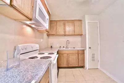 575 Pecan Drive, Houston, TX 77587 - Photo 6
