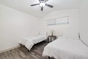 5803 Greencraig Dr, Houston, TX 77035 - Photo 16