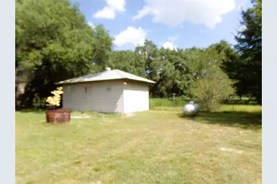 1162 Hwy 90A, Sheridan, TX 78962 - Photo 18