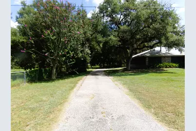 1162 Hwy 90A, Sheridan, TX 78962 - Photo 22
