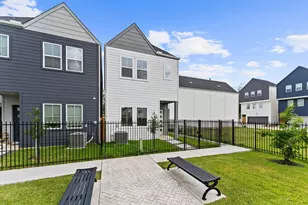 2213 Springwood Vis Ln, Houston, TX 77055 - Photo 1