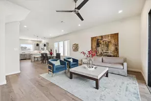 137 Eastwood St, Houston, TX 77011 - Photo 4