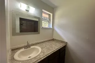5919 Ludington Dr, Houston, TX 77035 - Photo 12