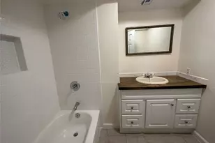 5919 Ludington Dr, Houston, TX 77035 - Photo 16