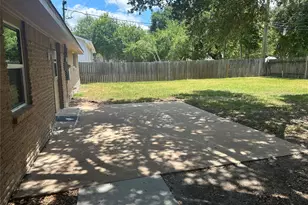5919 Ludington Dr, Houston, TX 77035 - Photo 18
