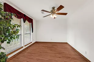 8135 Glenbrook Dr, Houston, TX 77017 - Photo 10