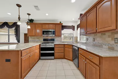 8135 Glenbrook Drive, Houston, TX 77017 - Photo 14