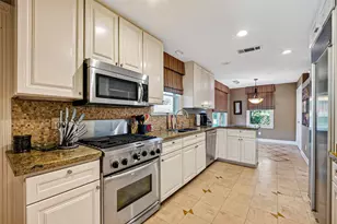 2406 Tannehill Dr, Houston, TX 77008 - Photo 10