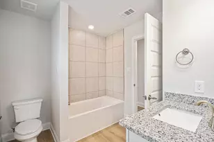 18 Keystone Ct, Angleton, TX 77515 - Photo 6