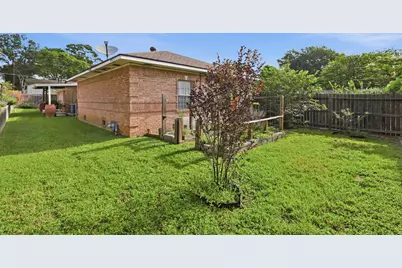 1002 Washington Street, Brenham, TX 77833 - Photo 14