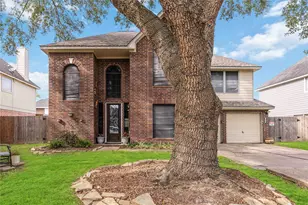 414 Welford Ln, Highlands, TX 77562 - Photo 2