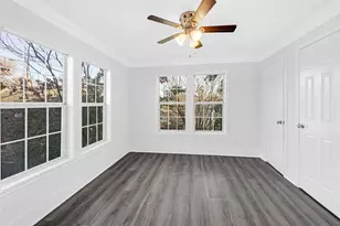 1633 Fourcade St, Houston, TX 77023 - Photo 2