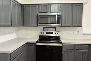 17034 Coachmaker Dr, Friendswood, TX 77546 - Photo 8