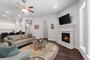 2073 Brookmont Dr, Conroe, TX 77301 - Photo 10