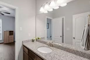 2073 Brookmont Dr, Conroe, TX 77301 - Photo 42
