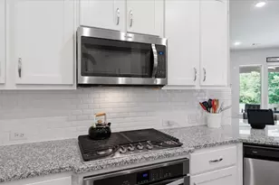 2073 Brookmont Dr, Conroe, TX 77301 - Photo 14