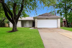 9819 Kiwi Ln, Conroe, TX 77385 - Photo 1