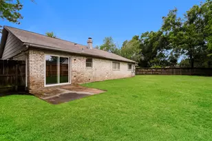 9819 Kiwi Ln, Conroe, TX 77385 - Photo 18