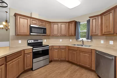 15677 Corinthian Way, Willis, TX 77318 - Photo 10