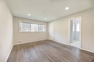 6026 Clarewood Dr, Houston, TX 77081 - Photo 8