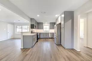 6026 Clarewood Dr, Houston, TX 77081 - Photo 4
