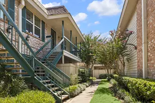 855 Augusta Dr, Houston, TX 77057 - Photo 2