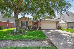 3614 Mahogany Trail, Pearland, TX 77584 - Photo 2