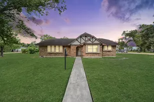 4619 Frontier Dr, Houston, TX 77041 - Photo 1