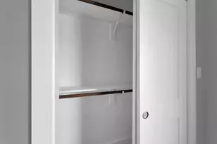 186 Ocean View Dr, Crystal Beach, TX 77650 - Photo 10