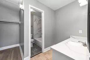 12213 Sandpiper Dr, Houston, TX 77035 - Photo 18