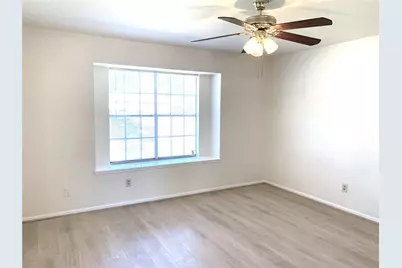 13611 Elm Court, Sugar Land, TX 77498 - Photo 10