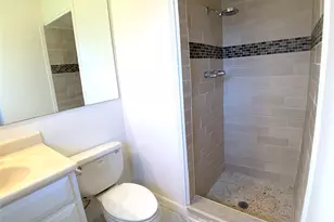 13611 Elm Ct, Sugar Land, TX 77498 - Photo 14