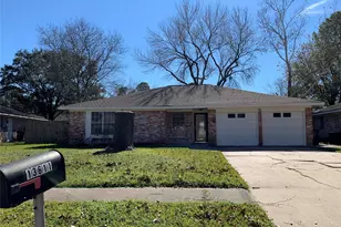 13611 Elm Ct, Sugar Land, TX 77498 - Photo 1