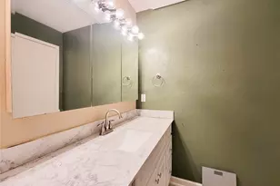 10047 Westpark Dr, Houston, TX 77042 - Photo 12