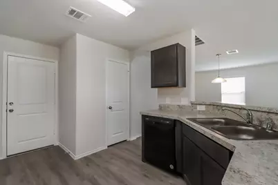 313 Fallow Deer Drive, Huntsville, TX 77320 - Photo 4