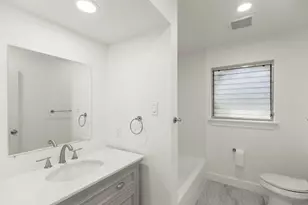 2015 Wycliffe Dr, Houston, TX 77043 - Photo 10